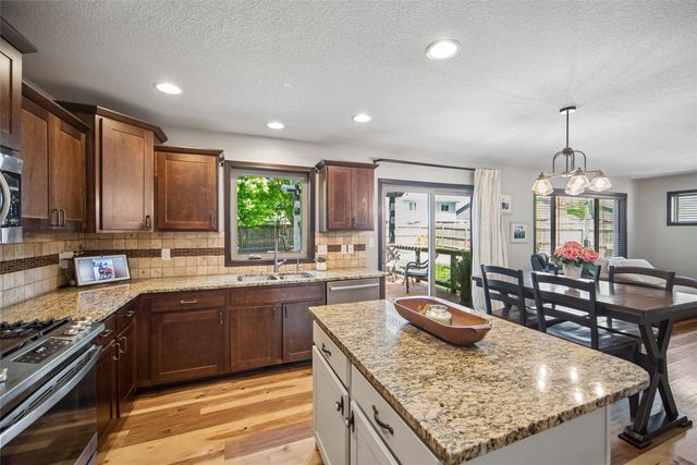 816 NW Sunset Lane, Grimes, IA 50111