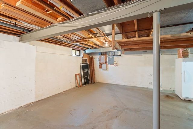 91 Apple Creek Lane, Greece, NY 14612