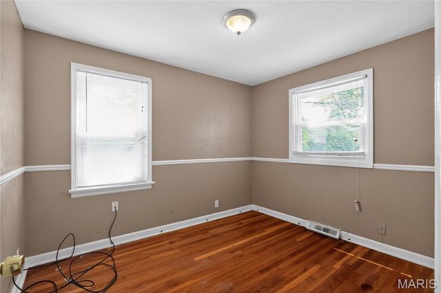 9713 Calumet Drive, St Louis, MO 63137
