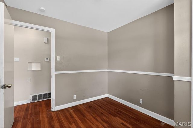 9713 Calumet Drive, St Louis, MO 63137