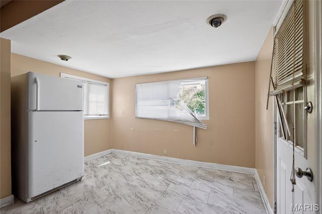 9713 Calumet Drive, St Louis, MO 63137