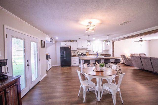 2916 Creole Dr, Houma, LA 70364