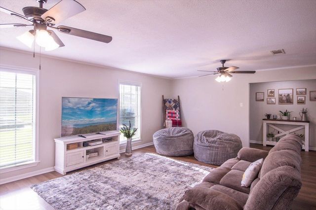 2916 Creole Dr, Houma, LA 70364