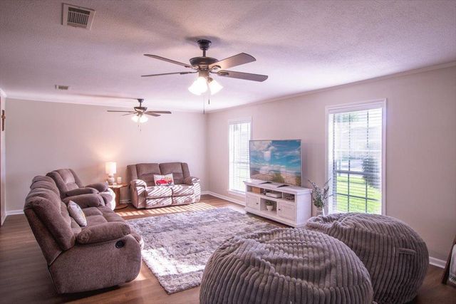 2916 Creole Dr, Houma, LA 70364