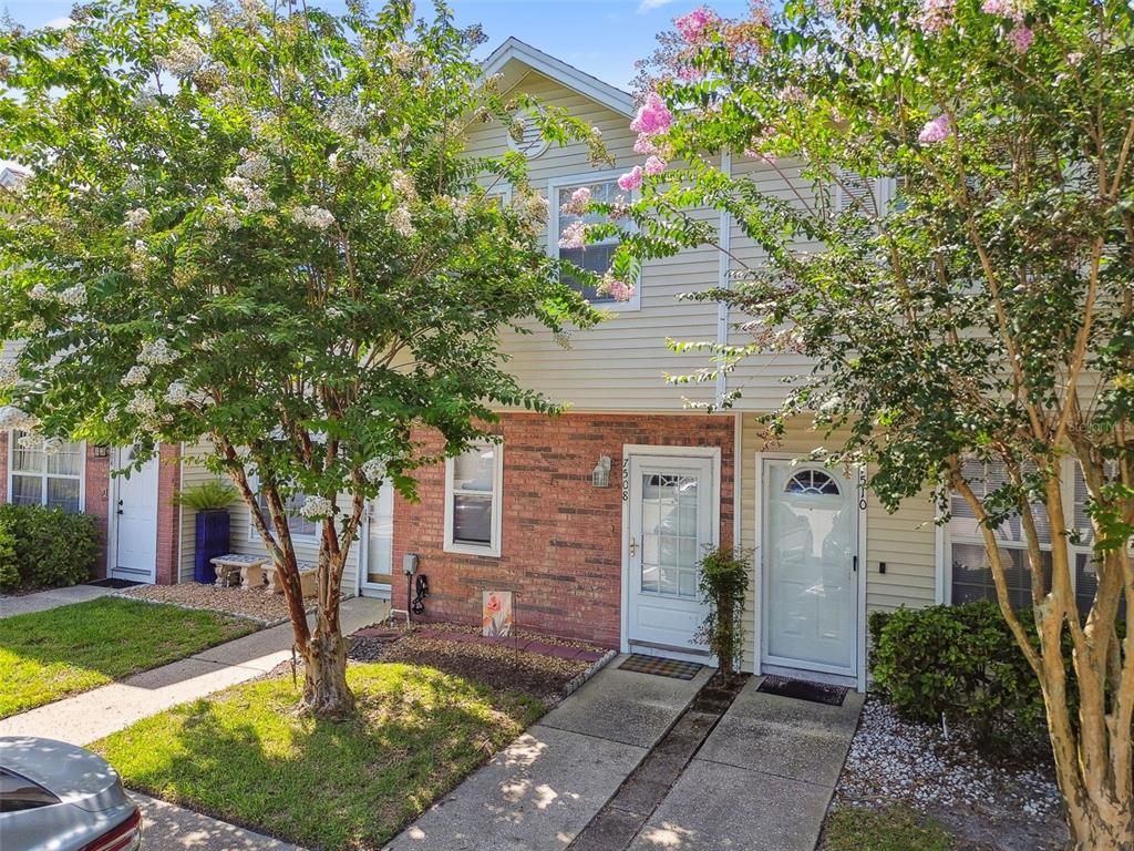 7508 HOLLOWELL DRIVE, Tampa, FL 33615