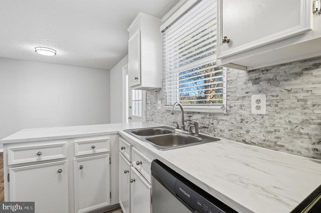 7802 EPSILON DR, Derwood, MD 20855