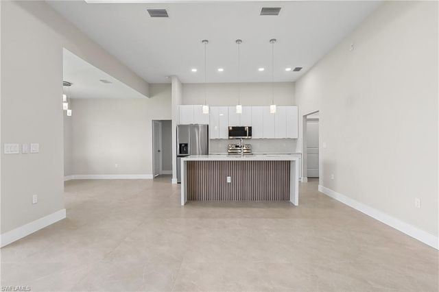 4002 20th ST SW, Lehigh Acres, FL 33976