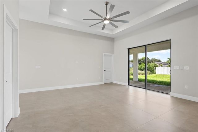 4002 20th ST SW, Lehigh Acres, FL 33976