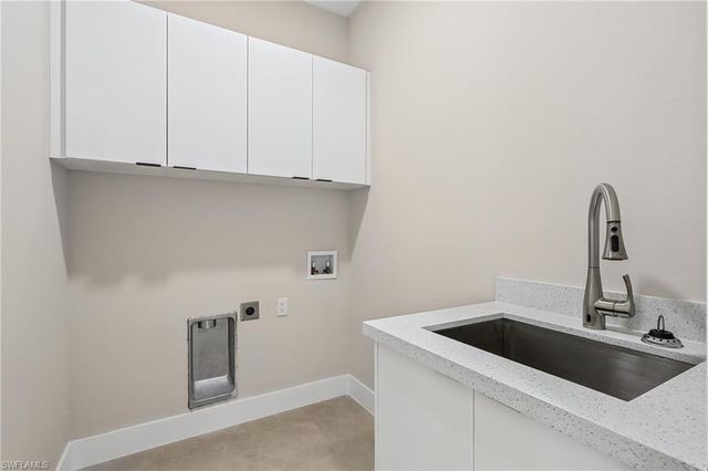 4002 20th ST SW, Lehigh Acres, FL 33976