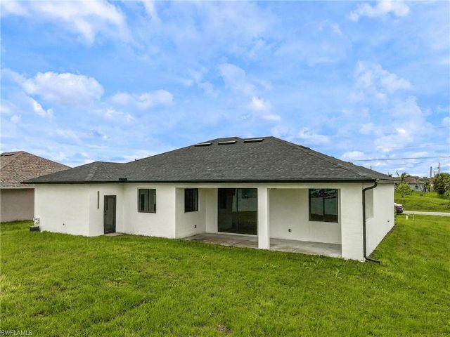4002 20th ST SW, Lehigh Acres, FL 33976