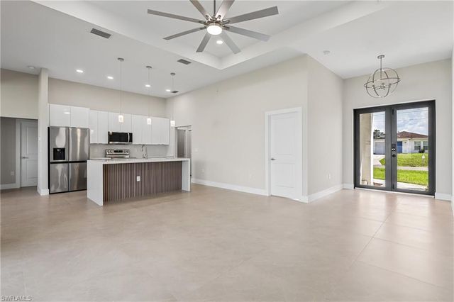 4002 20th ST SW, Lehigh Acres, FL 33976