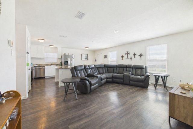 2409 Abigail Lane, Mabank, TX 75147