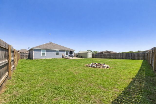 2409 Abigail Lane, Mabank, TX 75147