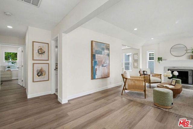 3840 Virginia Road, Los Angeles, CA 90008