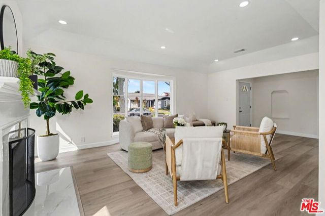 3840 Virginia Road, Los Angeles, CA 90008