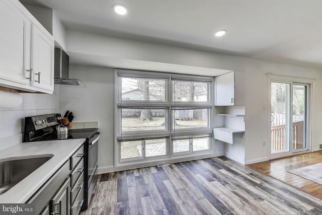 14316 WOODCREST DR, Rockville, MD 20853