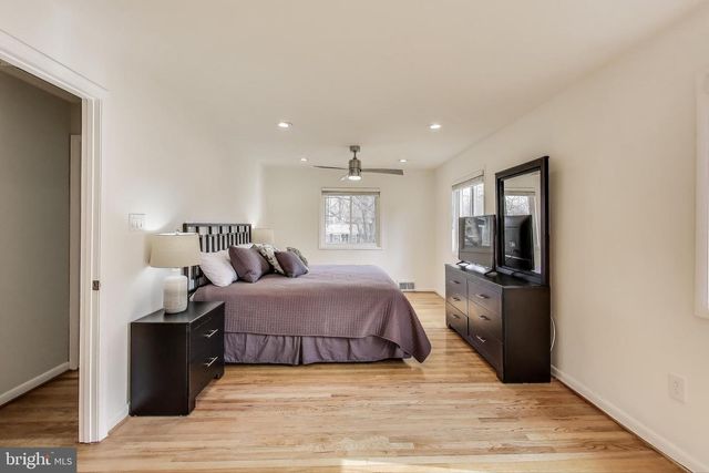 14316 WOODCREST DR, Rockville, MD 20853