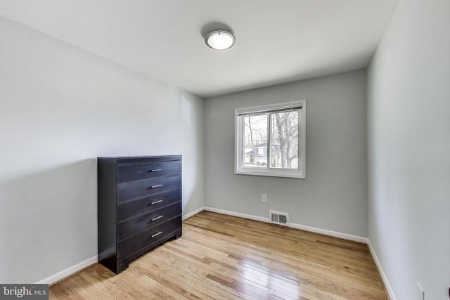 14316 WOODCREST DR, Rockville, MD 20853