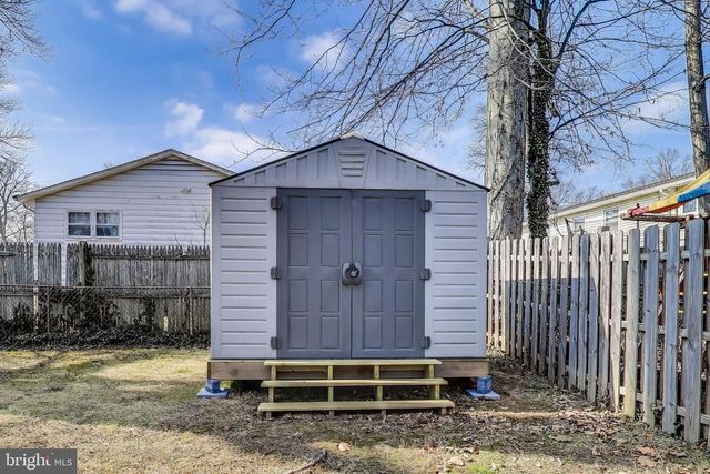 14316 WOODCREST DR, Rockville, MD 20853