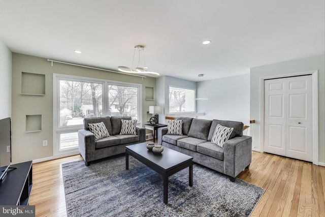 14316 WOODCREST DR, Rockville, MD 20853