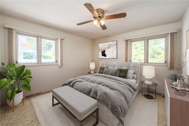 4859 Delevan Drive, Lyndhurst, OH 44124