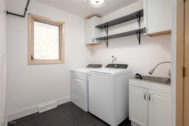 4859 Delevan Drive, Lyndhurst, OH 44124