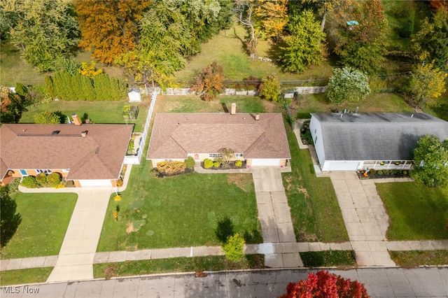 4859 Delevan Drive, Lyndhurst, OH 44124