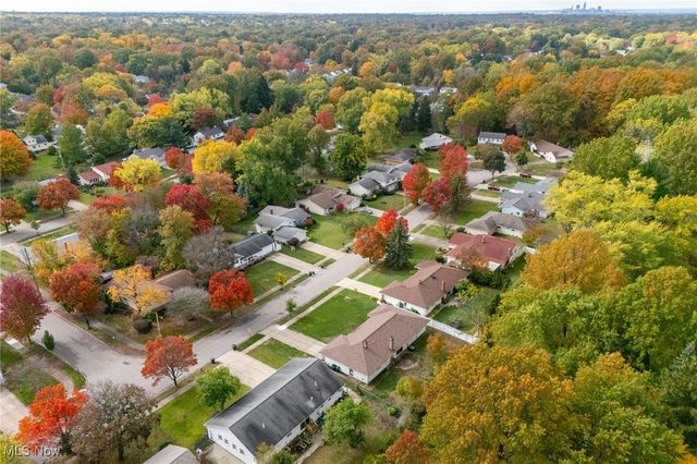 4859 Delevan Drive, Lyndhurst, OH 44124