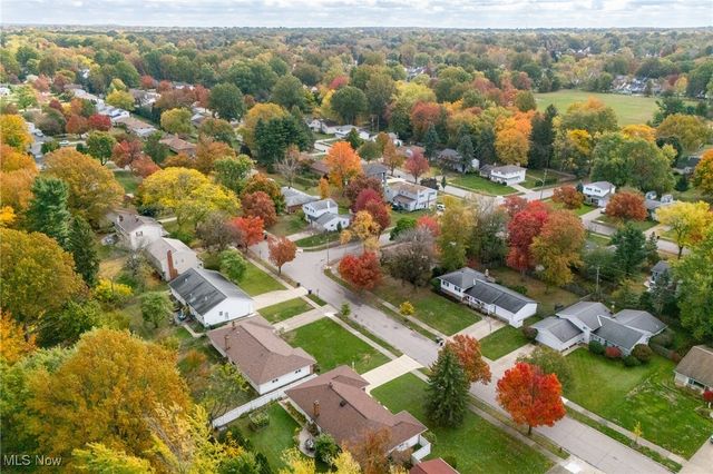 4859 Delevan Drive, Lyndhurst, OH 44124