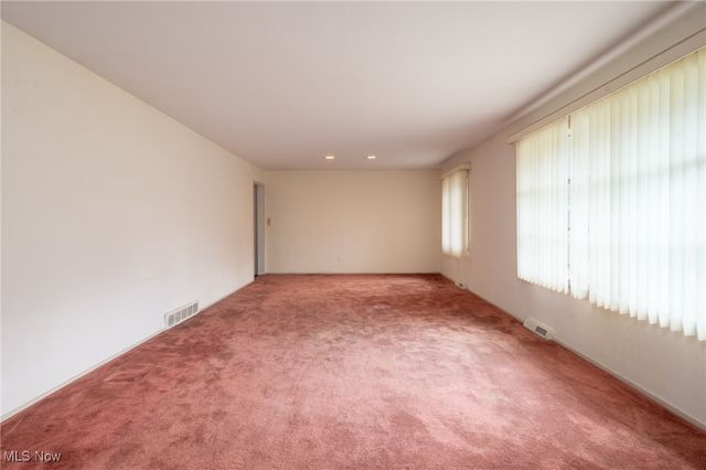 4859 Delevan Drive, Lyndhurst, OH 44124