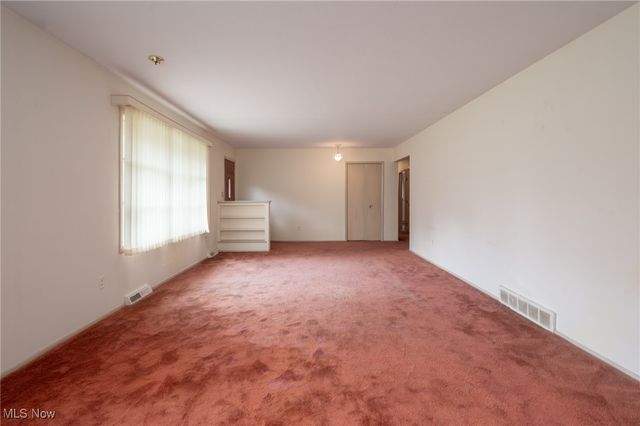 4859 Delevan Drive, Lyndhurst, OH 44124