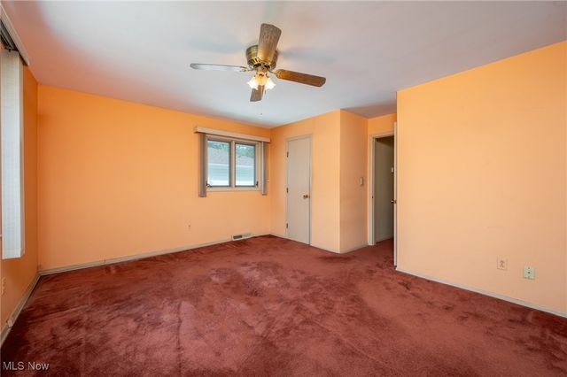 4859 Delevan Drive, Lyndhurst, OH 44124