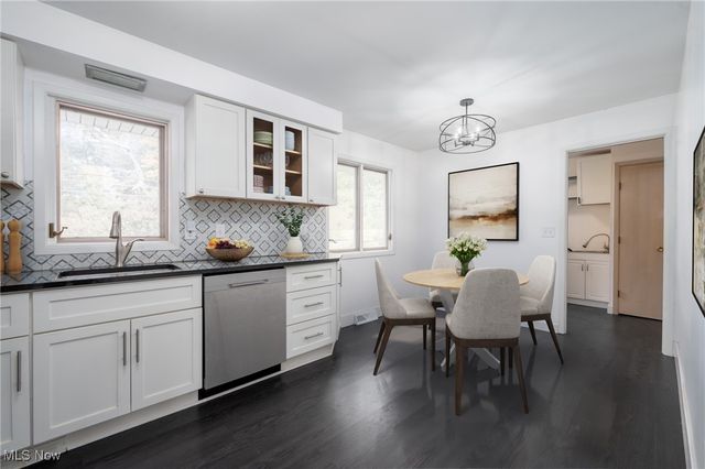 4859 Delevan Drive, Lyndhurst, OH 44124