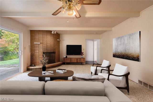 4859 Delevan Drive, Lyndhurst, OH 44124