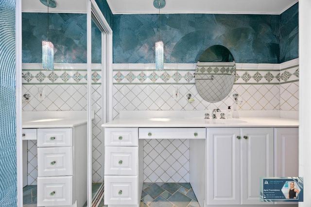 1985 S Ocean Drive Pha, Hallandale Beach, FL 33009