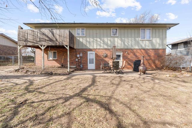 449 Regent Rd, Salina, KS 67401