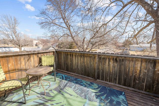 449 Regent Rd, Salina, KS 67401