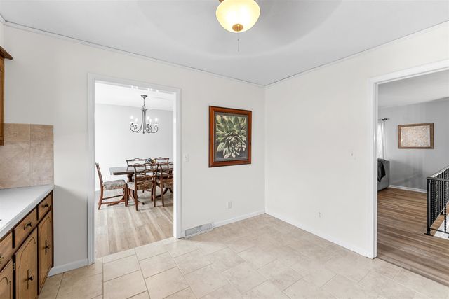 449 Regent Rd, Salina, KS 67401