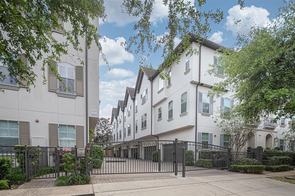 4031 Bellefontaine Street 117, Houston, TX 77025