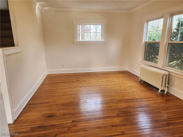 2060 Rossmoor Road, Cleveland Heights, OH 44118