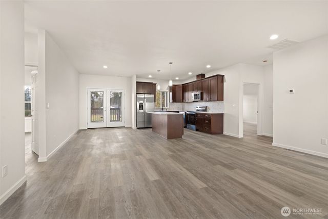 107 Winwood Ln, Winlock, WA 98596