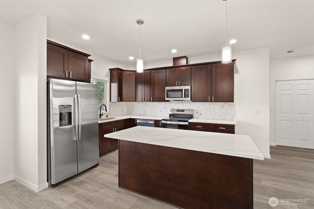 107 Winwood Ln, Winlock, WA 98596