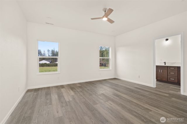 107 Winwood Ln, Winlock, WA 98596