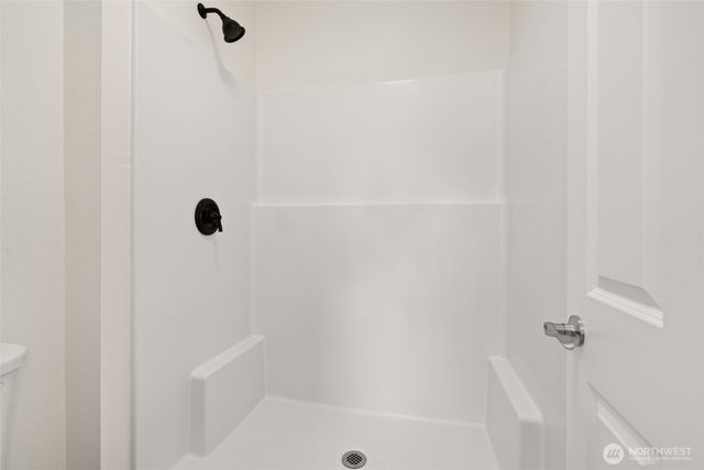107 Winwood Ln, Winlock, WA 98596