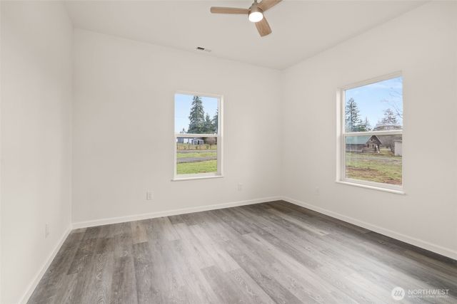 107 Winwood Ln, Winlock, WA 98596
