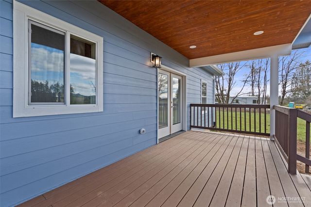 107 Winwood Ln, Winlock, WA 98596