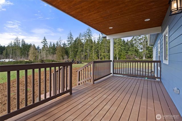 107 Winwood Ln, Winlock, WA 98596
