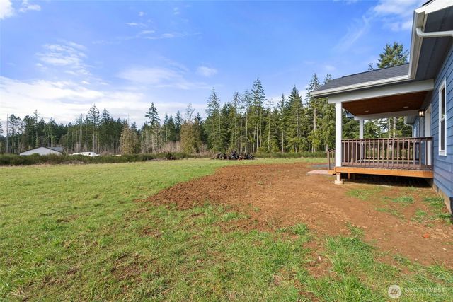 107 Winwood Ln, Winlock, WA 98596