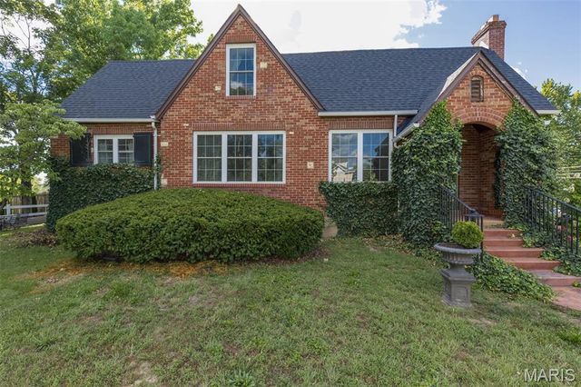402 S 5th Street, De Soto, MO 63020