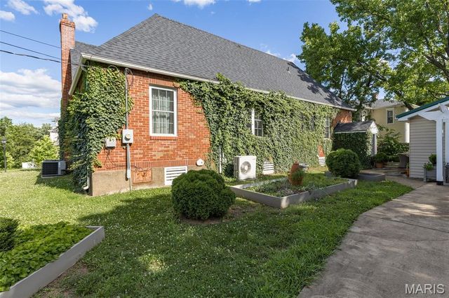402 S 5th Street, De Soto, MO 63020
